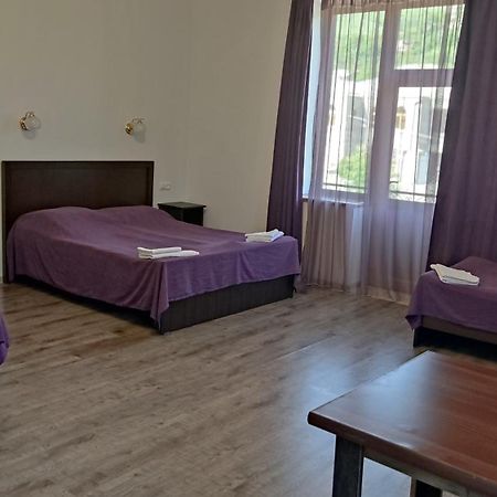 Mthnadzor Hotell Goris Exteriör bild