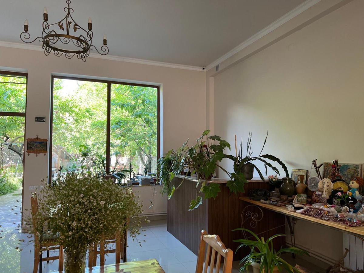 Mthnadzor Hotell Goris Exteriör bild