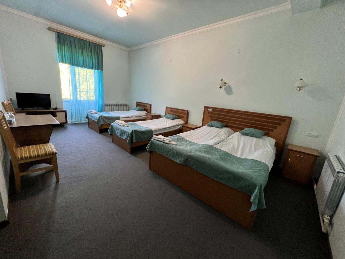 Mthnadzor Hotell Goris Exteriör bild