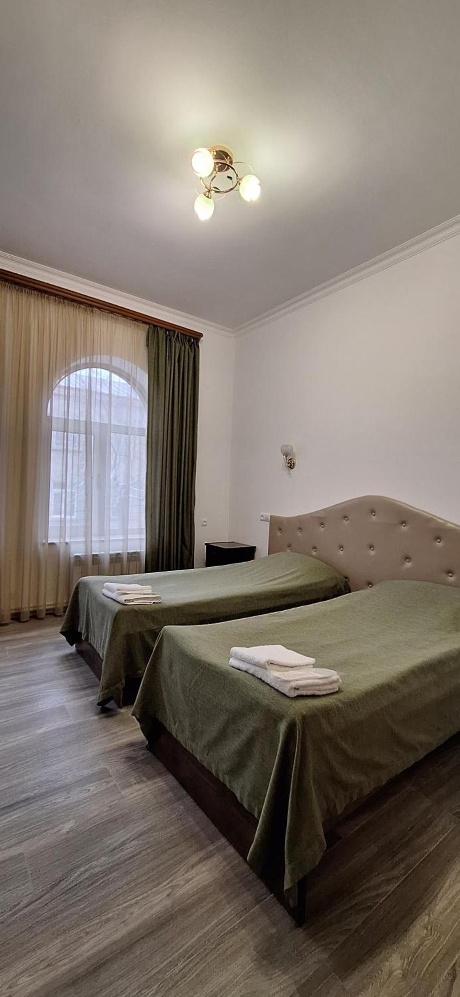 Mthnadzor Hotell Goris Exteriör bild