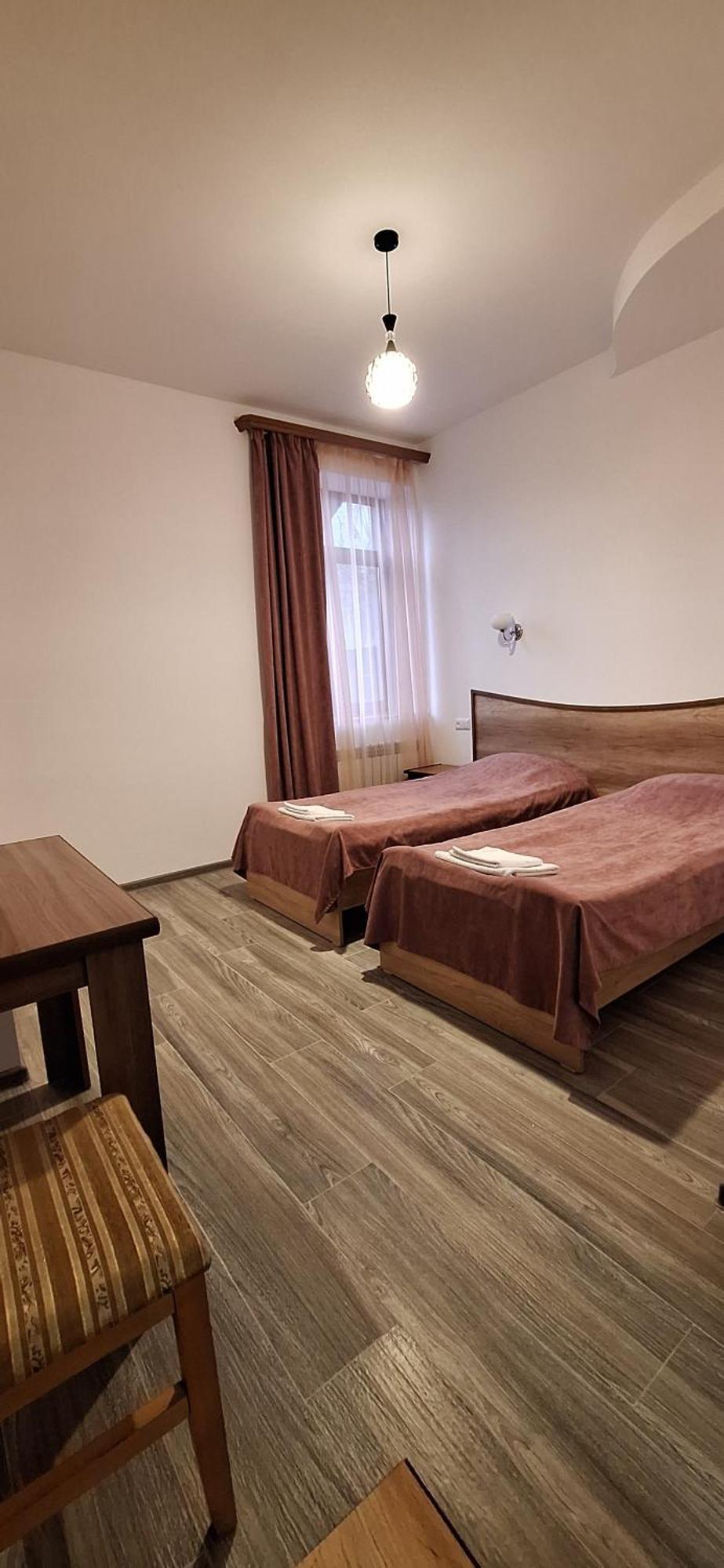 Mthnadzor Hotell Goris Exteriör bild