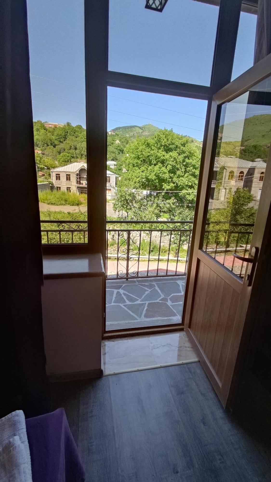 Mthnadzor Hotell Goris Exteriör bild