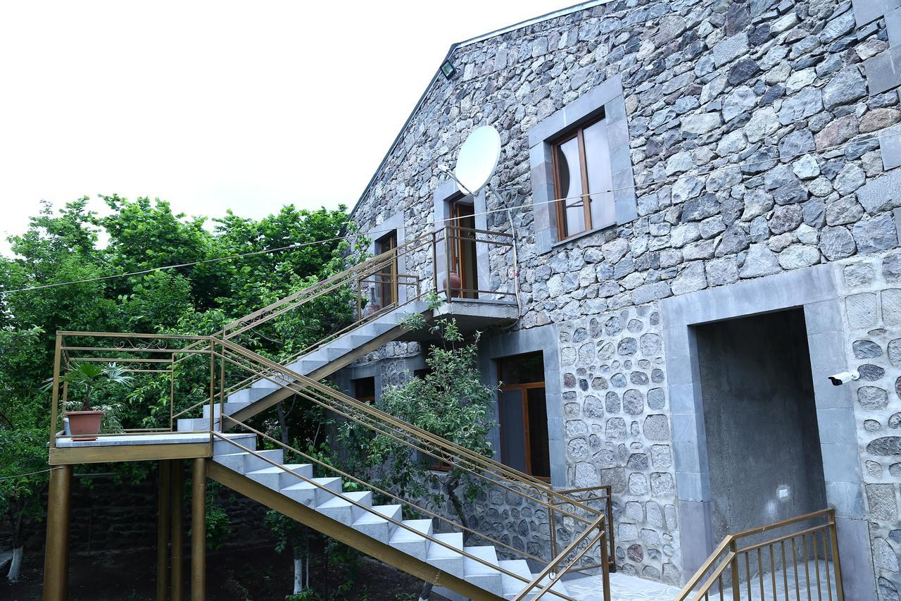Mthnadzor Hotell Goris Exteriör bild